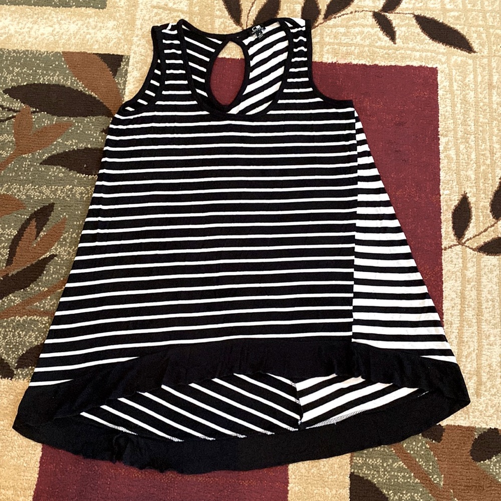 Cable & Gauge High Low Maternity Tops